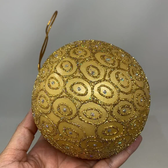Large round gold glitter Christmas tree ornament decoration vintage decor - Picture 12 of 17
